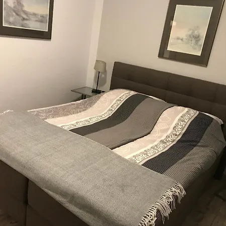 Leuchtturm * בורקום